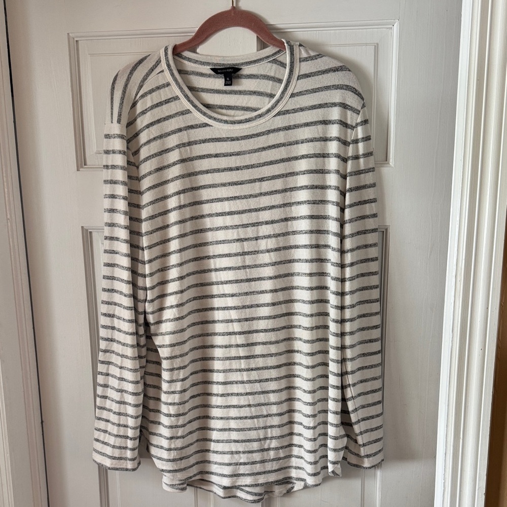 Banana Republic Gray Striped Top XL